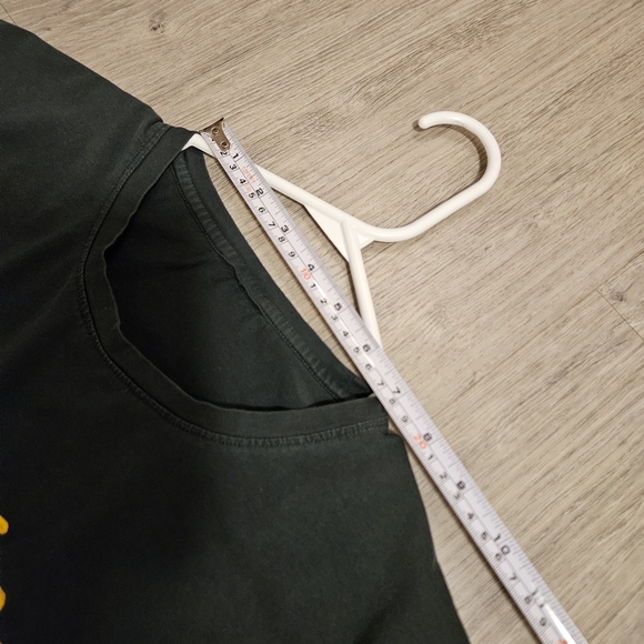 Rare Moschino Embroidered Dark Green T-Shirt with Bear Graphic - Picture 11 of 11